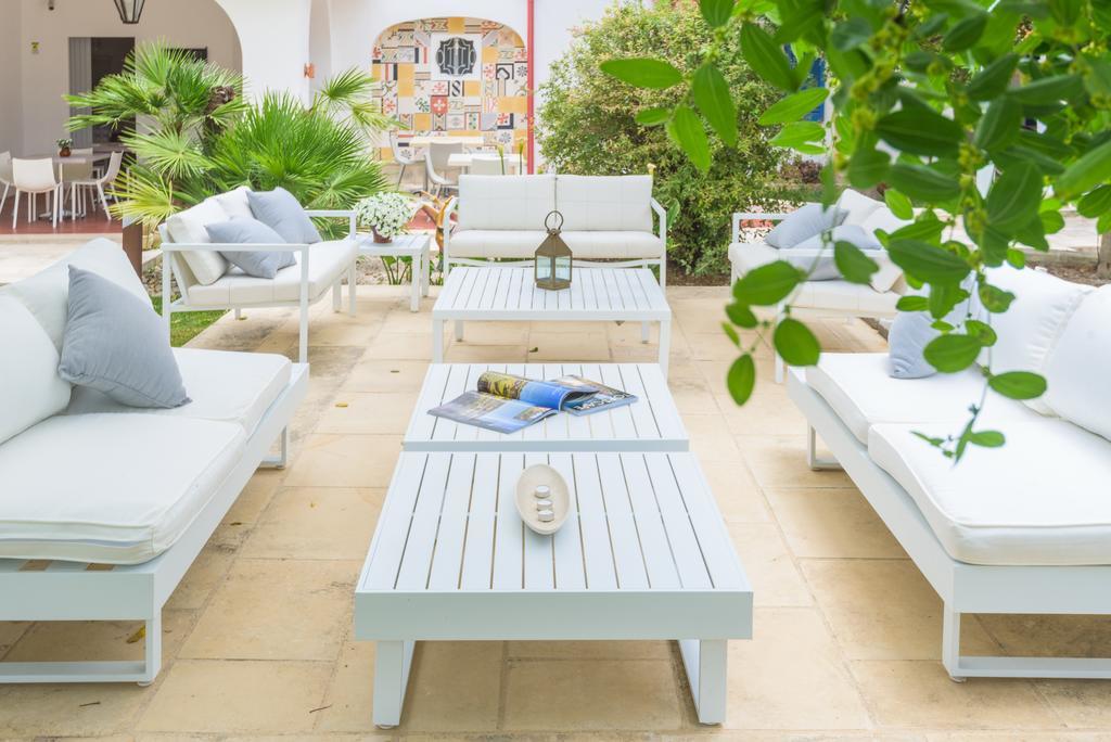 Li Pappi Antico Casale Bed & Breakfast กาลาตีนา ภายนอก รูปภาพ