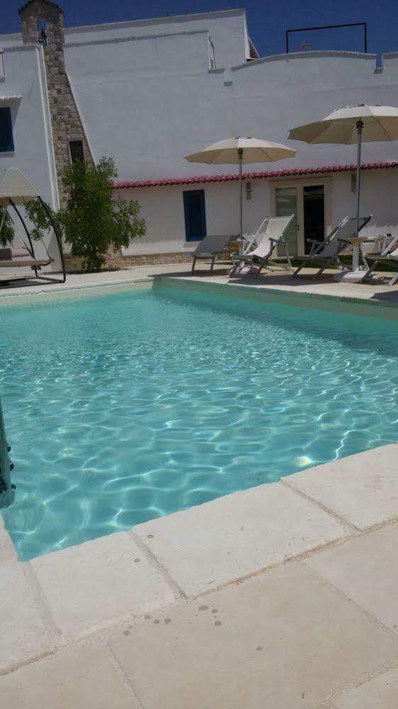 Li Pappi Antico Casale Bed & Breakfast กาลาตีนา ภายนอก รูปภาพ